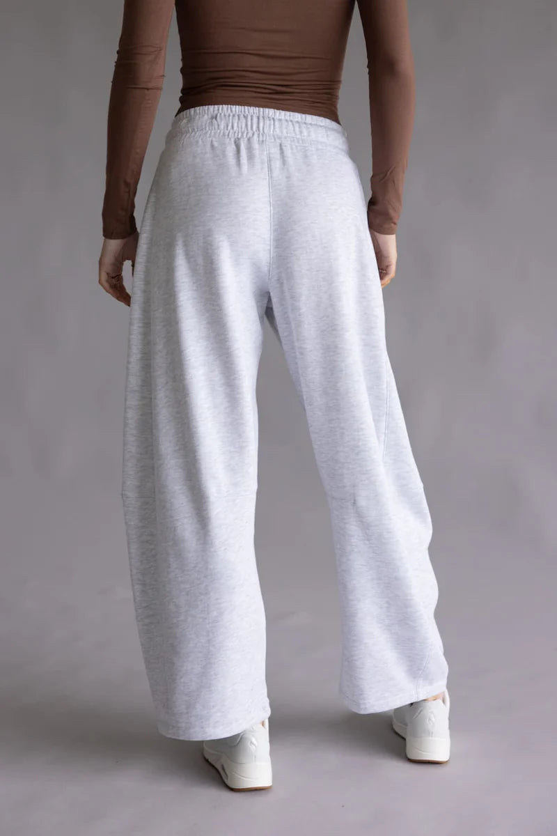 Baggy Barrel Fleece Sweatpants for Women in Ice Grey