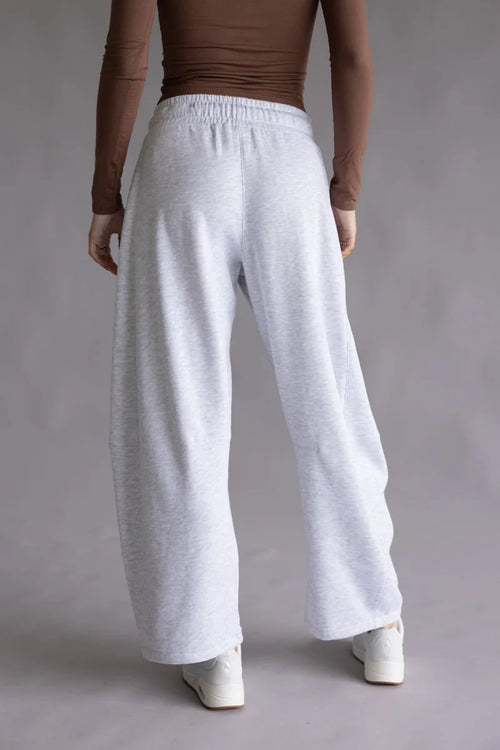 Baggy Barrel Fleece Sweatpants for Women in Ice Grey